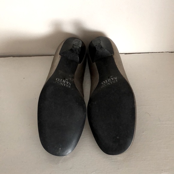 Franco Sarto leather kitten heels, size 6. - Picture 4 of 8